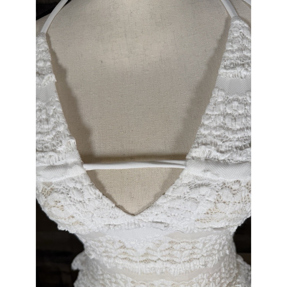 Edikted White Lace Halter Romper - Picture 4 of 7